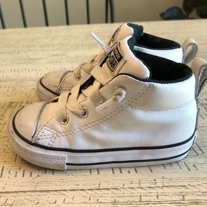 Toddler size 7 Converse